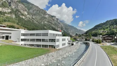 Vue du bâtiment d'entreprise à Saint-Nicolas