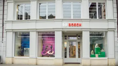 Dans les locaux classés monument historique et entièrement rénovés, situés Paradeplatz 4, ce sont des conseils compétents et des démonstrations, mais aussi des ateliers cuisine qui attendent les clientes et clients sur une surface d'environ 300 m². 